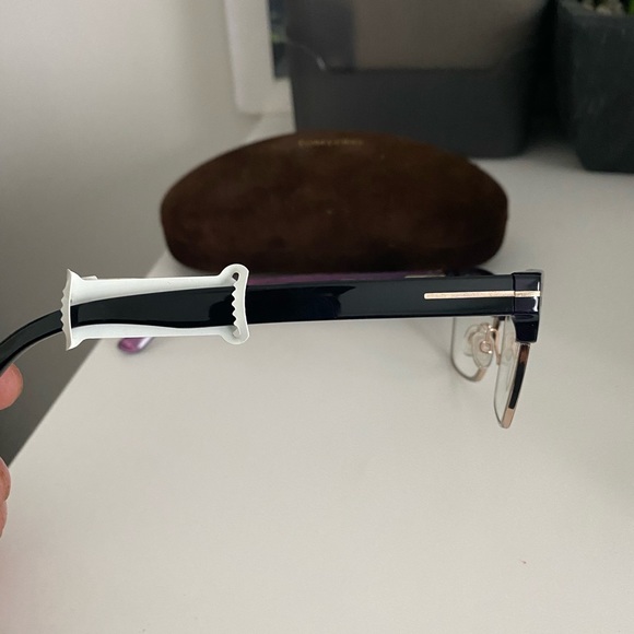 Brand new Tom ford 5078 frames, never used. - Picture 2 of 5